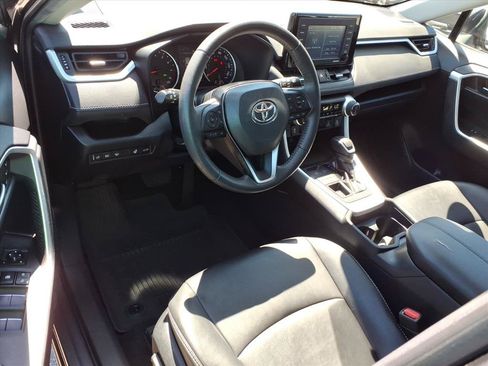 Used 2021 Toyota RAV4 XLE Premium AWD/4WD image 15