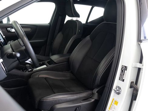 Used 2021 Volvo XC40 P8 Recharge w/ Advanced Package AWD/4WD image 21