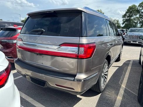 Used 2018 Lincoln Navigator Reserve w/ Technology Package AWD/4WD image 8