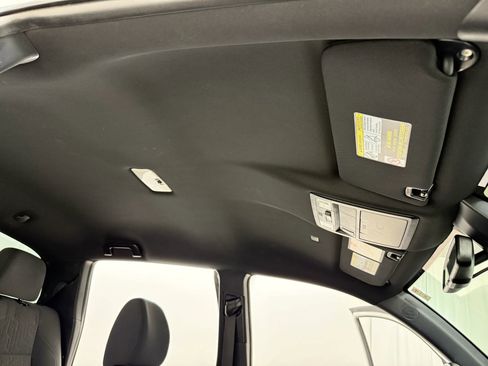 Used 2019 Toyota Tacoma TRD Sport image 32