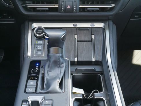 Used 2024 Lexus GX 550 550 Overtrail+ image 10