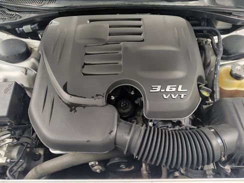 Used 2019 Dodge Challenger SXT RWD image 30