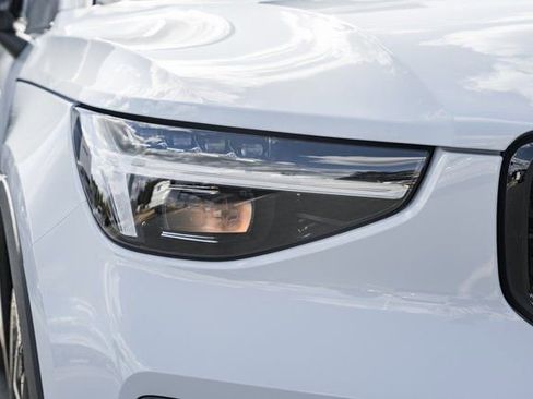 Used 2026 Volvo XC40 B5 Plus w/ Protection Package Premier image 13