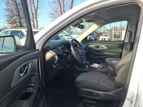 Certified 2021 Chevrolet Traverse LT image 13