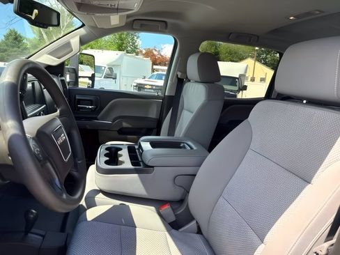 Used 2019 GMC Sierra 2500 4x4 Crew Cab w/ Sierra Convenience Package image 16
