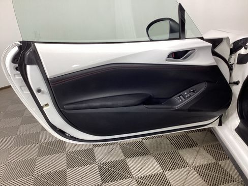 Used 2016 MAZDA MX-5 Miata Grand Touring RWD image 11