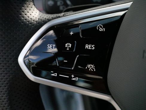 Certified 2025 Volkswagen Jetta GLI Autobahn w/ GLI Black Package image 26