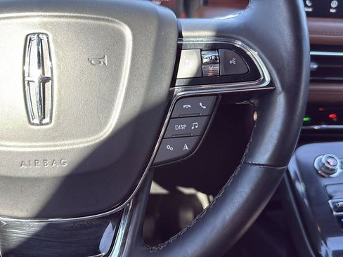 Certified 2022 Lincoln Nautilus Reserve image 16