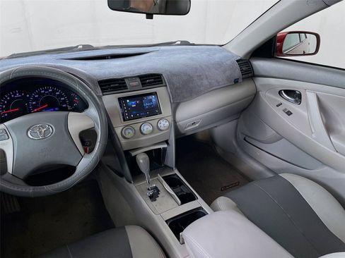 Used 2011 Toyota Camry LE FWD image 22