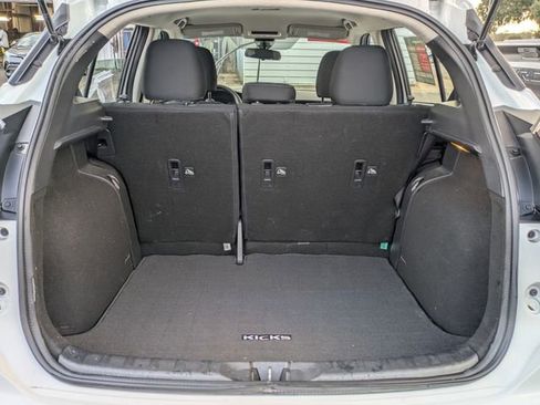 Used 2023 Nissan Kicks SV image 27