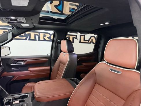 Used 2023 GMC Sierra 1500 Denali Ultimate image 13