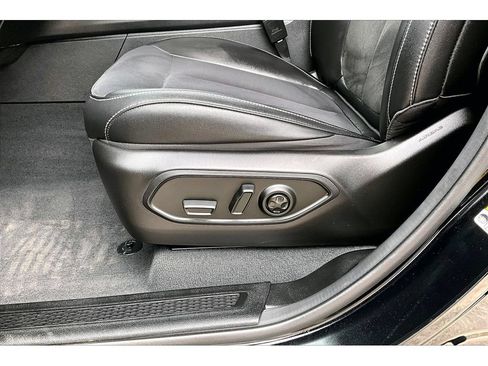 Certified 2023 Jeep Grand Cherokee Altitude AWD/4WD image 29