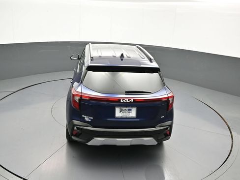 Certified 2025 Kia Seltos EX AWD/4WD image 37