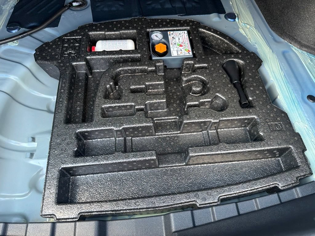 New 2026 Nissan Sentra SR FWD image 17