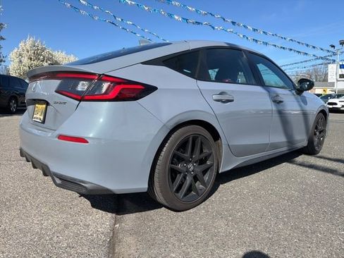 Used 2024 Honda Civic Sport image 4