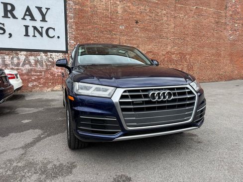 Used 2018 Audi Q5 2.0T Premium Plus w/ Premium Plus Package AWD/4WD image 2