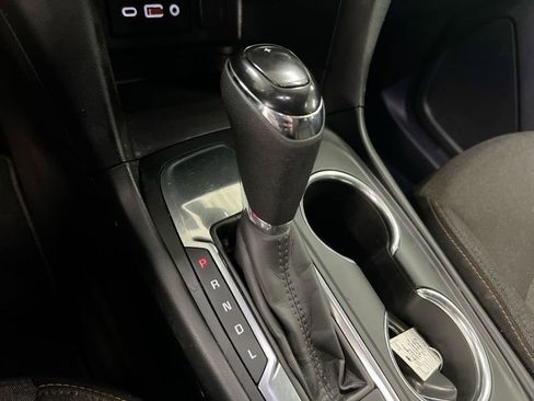 Used 2021 Chevrolet Equinox LT image 17