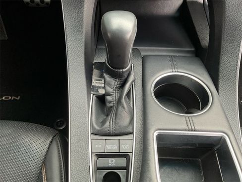 Used 2019 Toyota Avalon Touring image 33