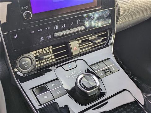 Used 2024 Subaru Solterra Premium image 12