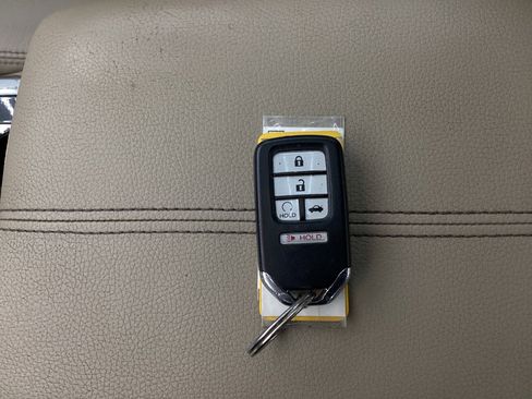 Used 2016 Honda Accord Touring image 43