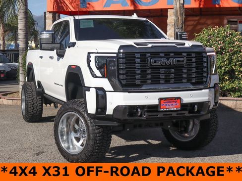 Used 2024 GMC Sierra 2500 Denali Ultimate image 2