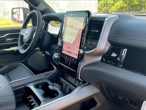 New 2026 RAM 1500 Laramie w/ Advanced Safety Group II AWD/4WD image 8