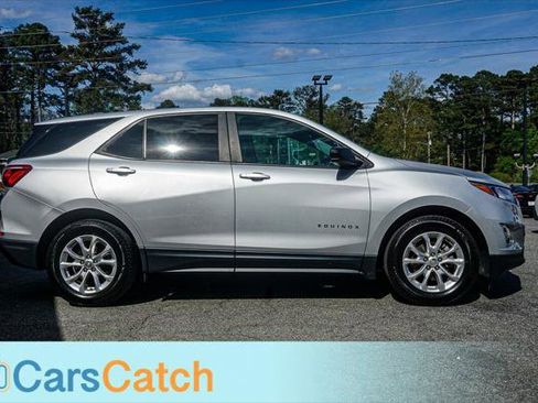 Used 2020 Chevrolet Equinox LS w/ LS Convenience Package image 9