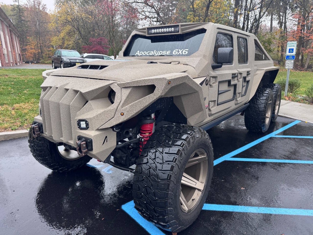 Used 2025 Jeep Gladiator Sport AWD/4WD image 3