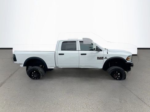 Used 2017 RAM 2500 Tradesman w/ Chrome Appearance Group AWD/4WD image 8
