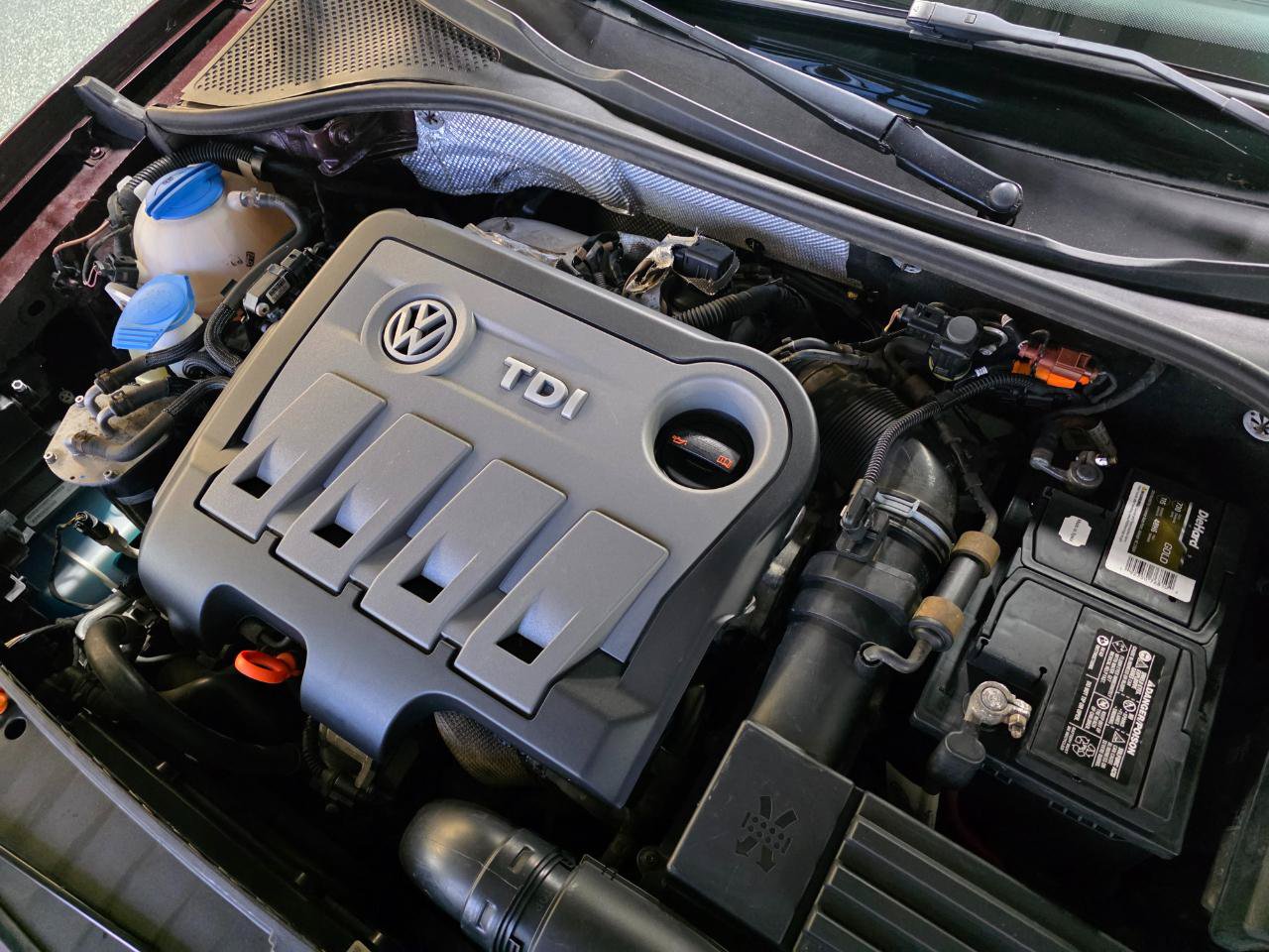 Used 2013 Volkswagen Passat TDI SE FWD image 37