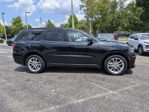 Used 2024 Dodge Durango GT RWD image 3