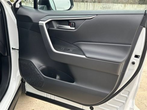 New 2025 Toyota RAV4 XLE image 14