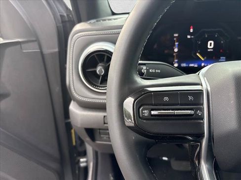 Used 2023 Chevrolet Colorado LT w/ LT Convenience Package II AWD/4WD image 18