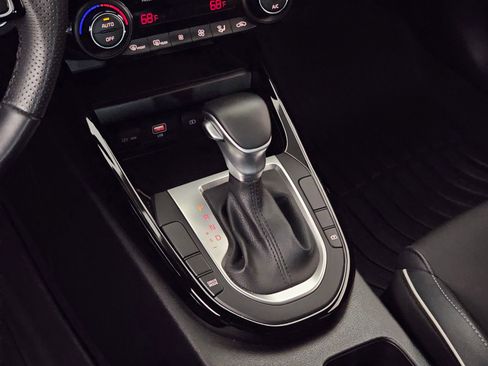 Used 2024 Kia Forte GT-Line image 18