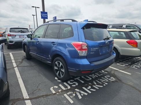 Used 2017 Subaru Forester 2.5i Premium AWD/4WD image 6