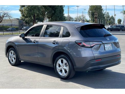 Certified 2023 Honda HR-V LX image 3