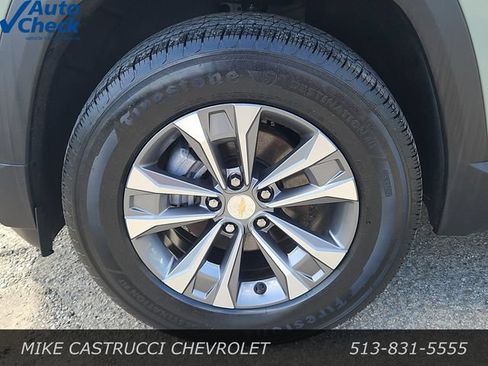 Used 2025 Chevrolet Equinox LT w/ Safety and Technology Package FWD image 9
