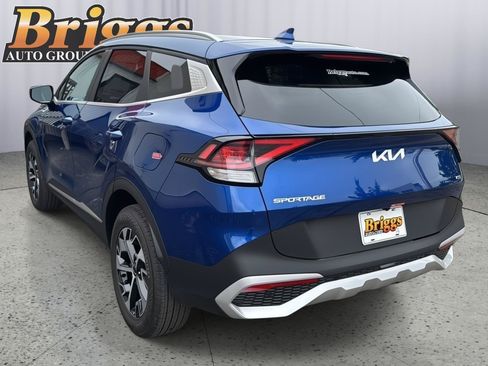 Used 2025 Kia Sportage EX AWD/4WD image 4
