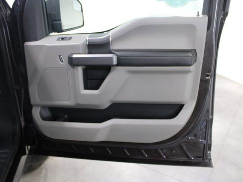 Used 2019 Ford F150 XLT w/ Equipment Group 302A Luxury image 31