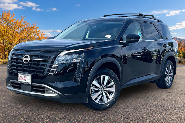 New 2026 Nissan Pathfinder SL w/ Cargo Package FWD image 2