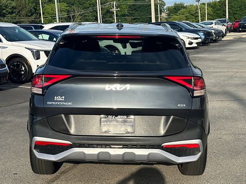 Used 2024 Kia Sportage EX AWD/4WD image 4