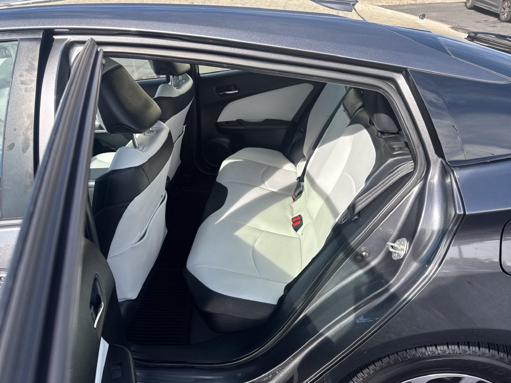 Certified 2022 Toyota Prius Limited w/ Premium Convenience Package FWD image 26