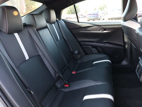 Used 2025 Toyota Camry SE w/ Convenience Package AWD/4WD image 33