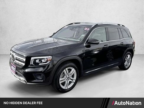 Used 2023 Mercedes-Benz GLB 250 4MATIC image 1