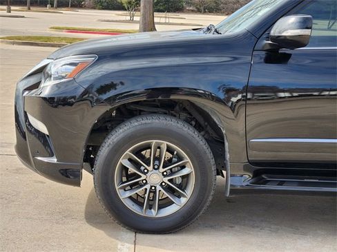 Used 2019 Lexus GX 460 image 8