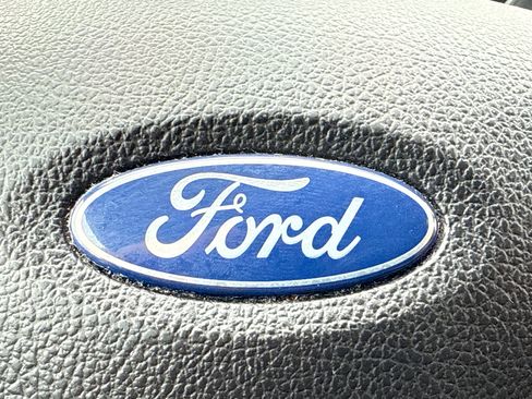 Used 2016 Ford Focus SE w/ SE Sport Package FWD image 28