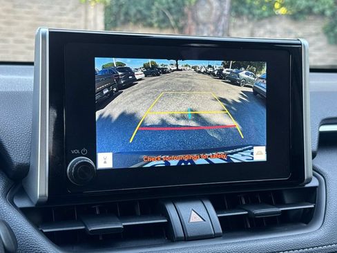 Certified 2025 Toyota RAV4 XLE AWD/4WD image 19