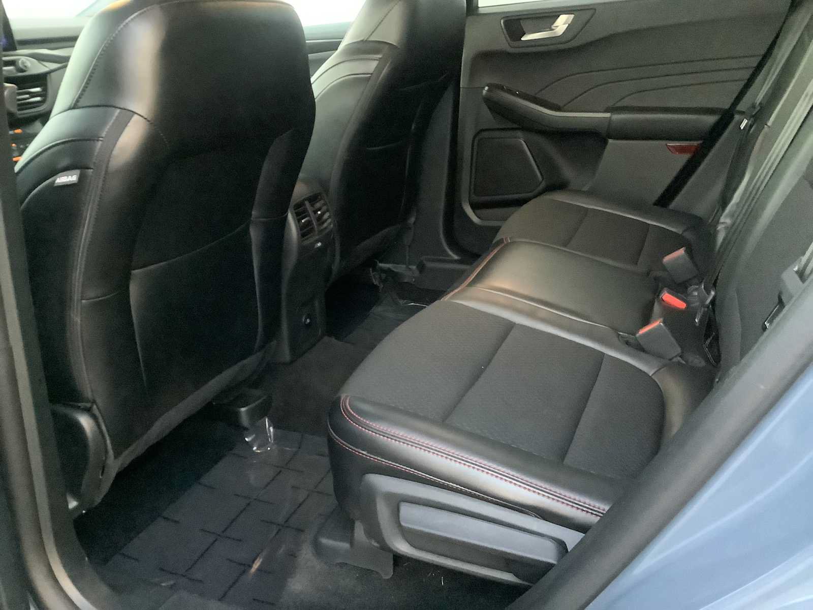 Used 2025 Ford Escape ST-Line Select AWD/4WD image 12