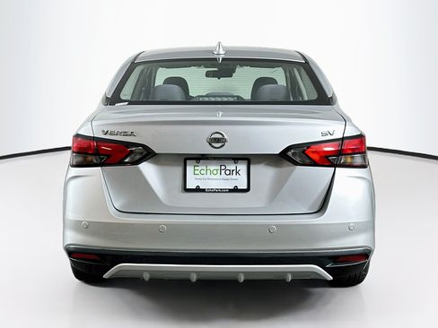 Used 2021 Nissan Versa SV FWD image 7