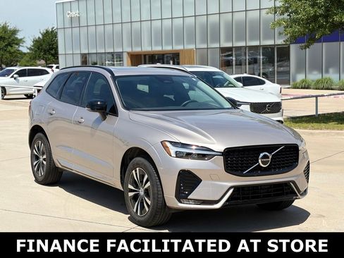 Certified 2025 Volvo XC60 B5 Core AWD/4WD image 5